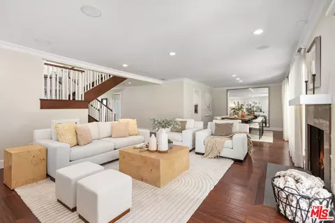 2771 Claray Dr, Los Angeles, CA 90077