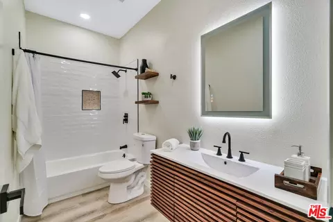 Bath - 3600 Springridge Way, Palmdale, CA 93551 photo 1 of 6