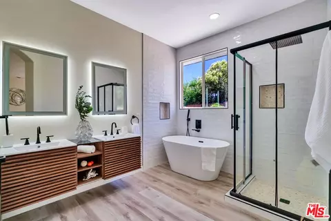 Bath - 3600 Springridge Way, Palmdale, CA 93551 photo 3 of 6