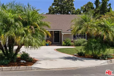 16405 Otsego St, Encino, CA 91436
