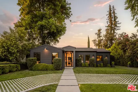 12251 Hartsook St, Valley Village, CA 91607