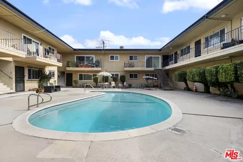 Exterior - 823 Java Ave #4, Inglewood, CA 90301 photo 2 of 3