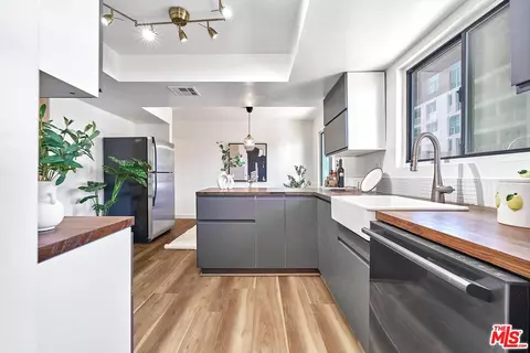 3970 Ingraham St #302, Los Angeles, CA 90005