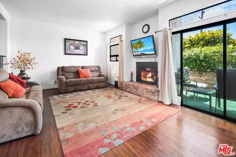 11911 Magnolia Blvd #7, Valley Village, CA 91607