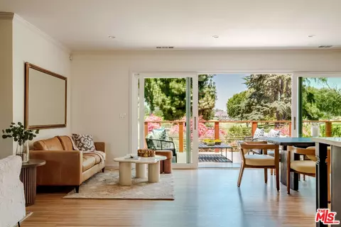 249 E San Antonio Dr, Long Beach, CA 90807