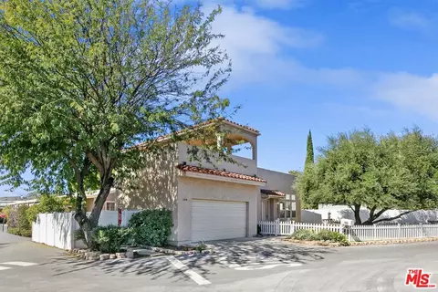 166 Comanche, Topanga, CA 90290 photo 2