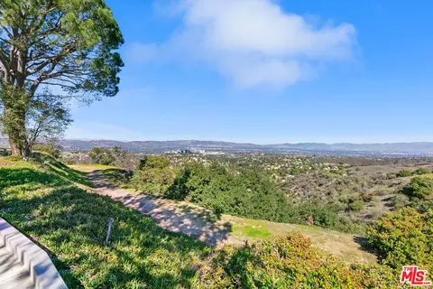 166 Comanche, Topanga, CA 90290 photo 31