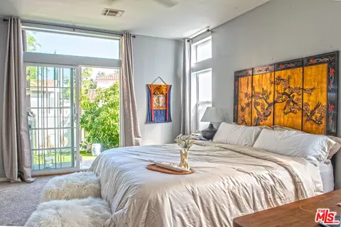 166 Comanche, Topanga, CA 90290 photo 8