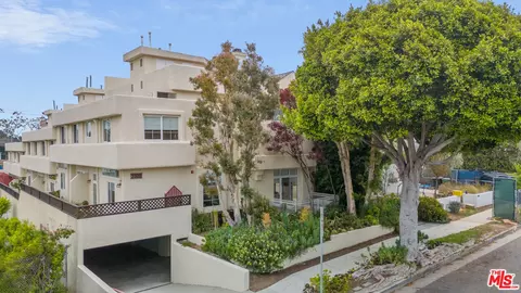2307 32nd St #1, Santa Monica, CA 90405