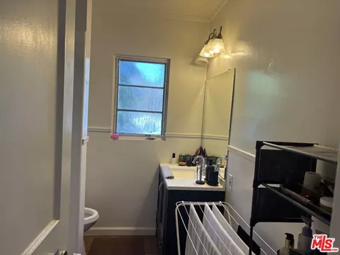 Bath - 140 N Pass Ave, Burbank, CA 91505 photo 3 of 5