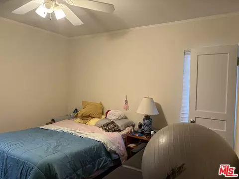 Bedroom - 140 N Pass Ave, Burbank, CA 91505 photo 5 of 7