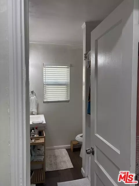 Bath - 140 N Pass Ave, Burbank, CA 91505 photo 4 of 5