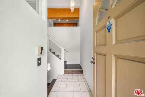 15349 Hunsaker Ave #G, Paramount, CA 90723 photo 4