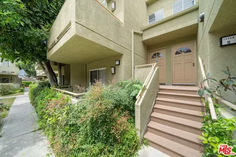 15349 Hunsaker Ave #G, Paramount, CA 90723 photo 2