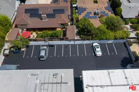 Exterior - 15115 Victory Blvd, Van Nuys, CA 91411 photo 10 of 20