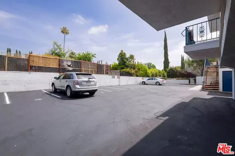 Exterior - 15115 Victory Blvd, Van Nuys, CA 91411 photo 9 of 20