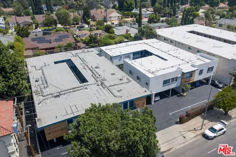 View/Area - 15115 Victory Blvd, Van Nuys, CA 91411 photo 14 of 16