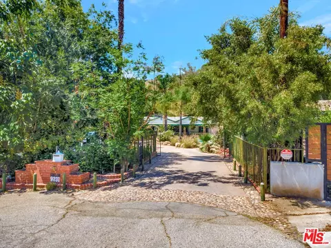 9231 Ledge Ave, Sun Valley, CA 91352