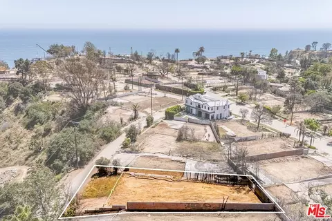 533 N Marquette St, Pacific Palisades, CA 90272