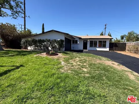 6325 Olive St, Jurupa Valley, CA 92509