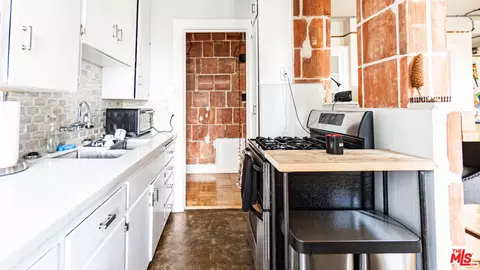 Kitchen - 455 E Ocean Blvd #502, Long Beach, CA 90802 photo 6 of 7