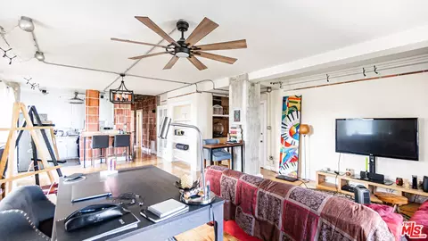 Living - 455 E Ocean Blvd #502, Long Beach, CA 90802 photo 3 of 4