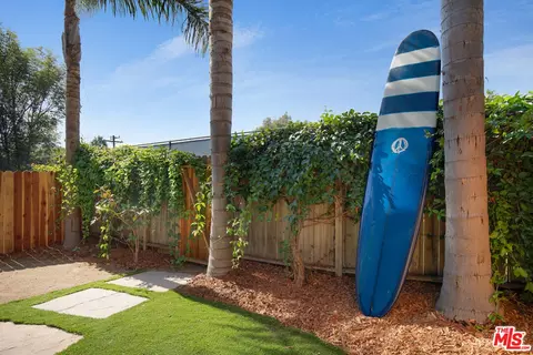 6482 Cavalleri Rd, Malibu, CA 90265