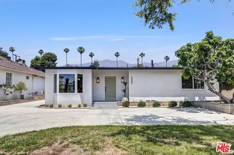 2385 Queensberry Rd, Pasadena, CA 91104 photo 2