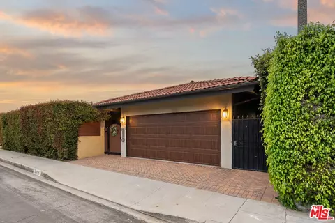 4309 Don Carlos Dr, Los Angeles, CA 90008