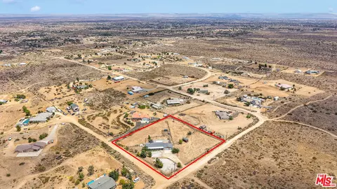 View/Area - 8125 Centola Rd, Phelan, CA 92371 photo 1 of 4