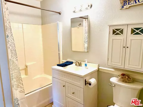 Bath - 8125 Centola Rd, Phelan, CA 92371 photo 1 of 4