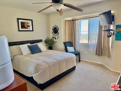 Bedroom - 8125 Centola Rd, Phelan, CA 92371 photo 4 of 5