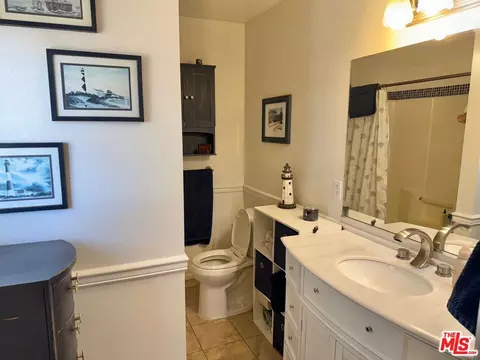 Bath - 8125 Centola Rd, Phelan, CA 92371 photo 2 of 4