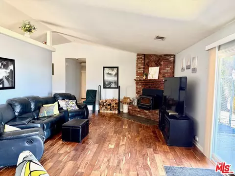 Living - 8125 Centola Rd, Phelan, CA 92371 photo 2 of 3