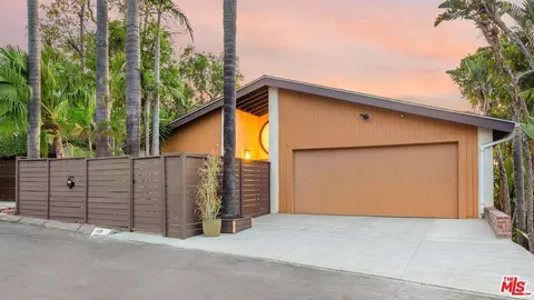 11211 Sunshine Ter, Studio City, CA 91604