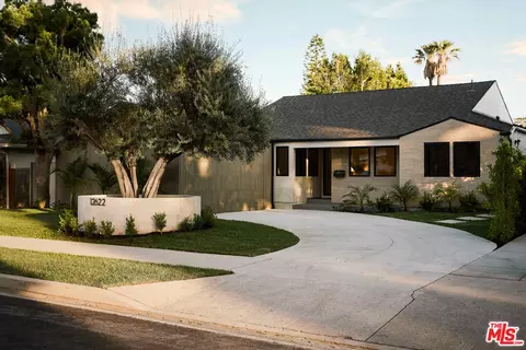 12622 Sarah St, Studio City, CA 91604