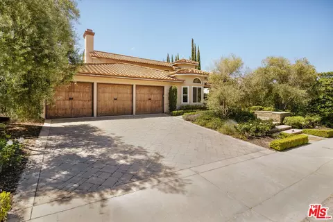 5120 Lafitte Dr, Oak Park, CA 91377 photo 3