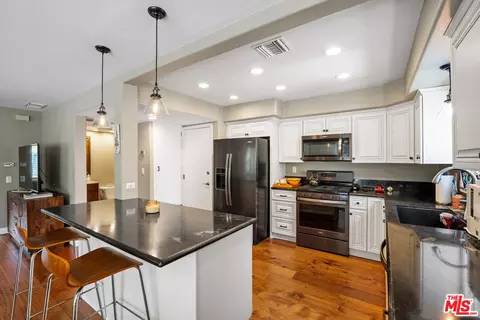 Kitchen - 2934 Chippewa Ave, Simi Valley, CA 93063 photo 5 of 5