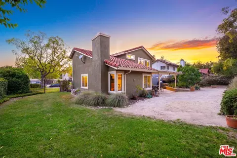 Exterior - 2934 Chippewa Ave, Simi Valley, CA 93063 photo 9 of 13