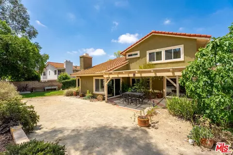 Exterior - 2934 Chippewa Ave, Simi Valley, CA 93063 photo 8 of 13