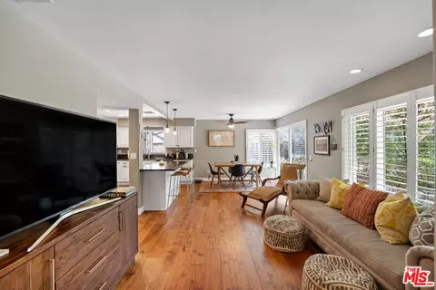 Living - 2934 Chippewa Ave, Simi Valley, CA 93063 photo 3 of 3