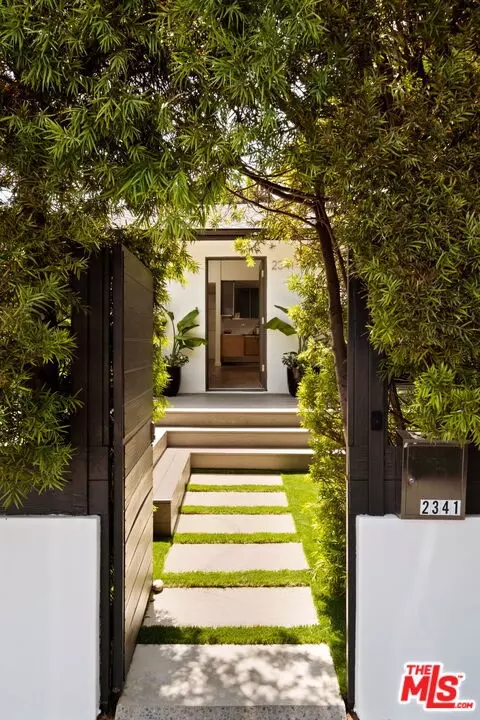2341 Clement Ave, Venice, CA 90291 photo 2