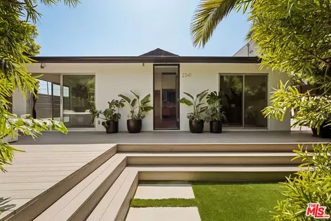 2341 Clement Ave, Venice, CA 90291 photo 3