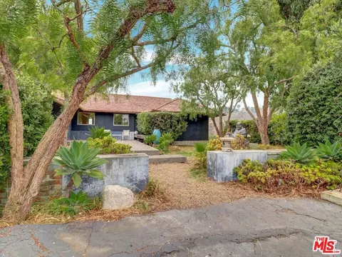 16959 Dulce Ynez Ln, Pacific Palisades, CA 90272