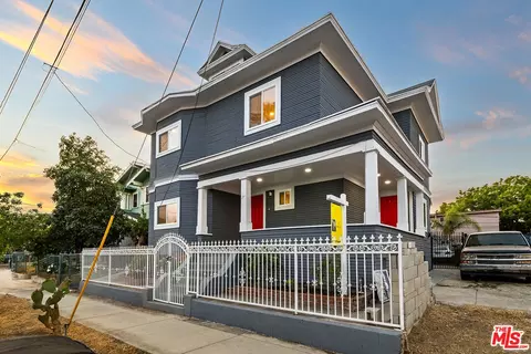 1617 W 24th St, Los Angeles, CA 90007