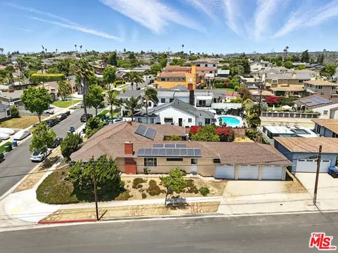 5644 S Garth Ave, Los Angeles, CA 90056