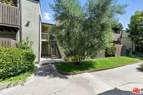 4810 Hollow Corner Rd #143, Culver City, CA 90230