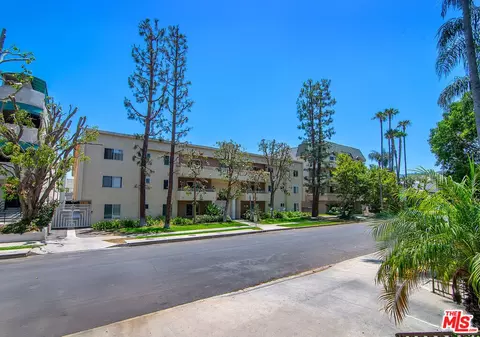 4358 Mammoth Ave #26, Sherman Oaks, CA 91423