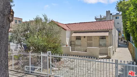 812 N Mccadden Pl, Los Angeles, CA 90038
