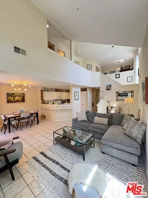 1202 Lost Point Ln, Oxnard, CA 93030